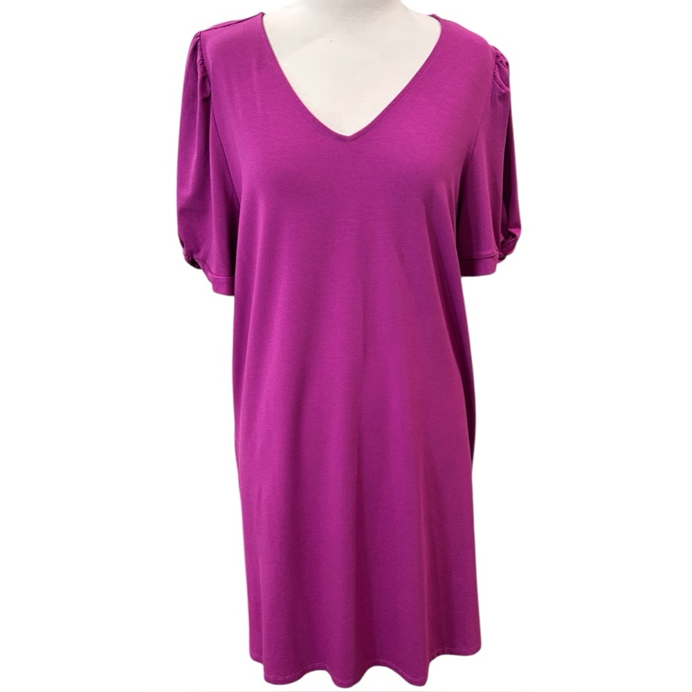 Loft LOFT Size M Soft Stretch V-Neck Casual
Fuchsia Puff Sleeve T-Shirt Dress